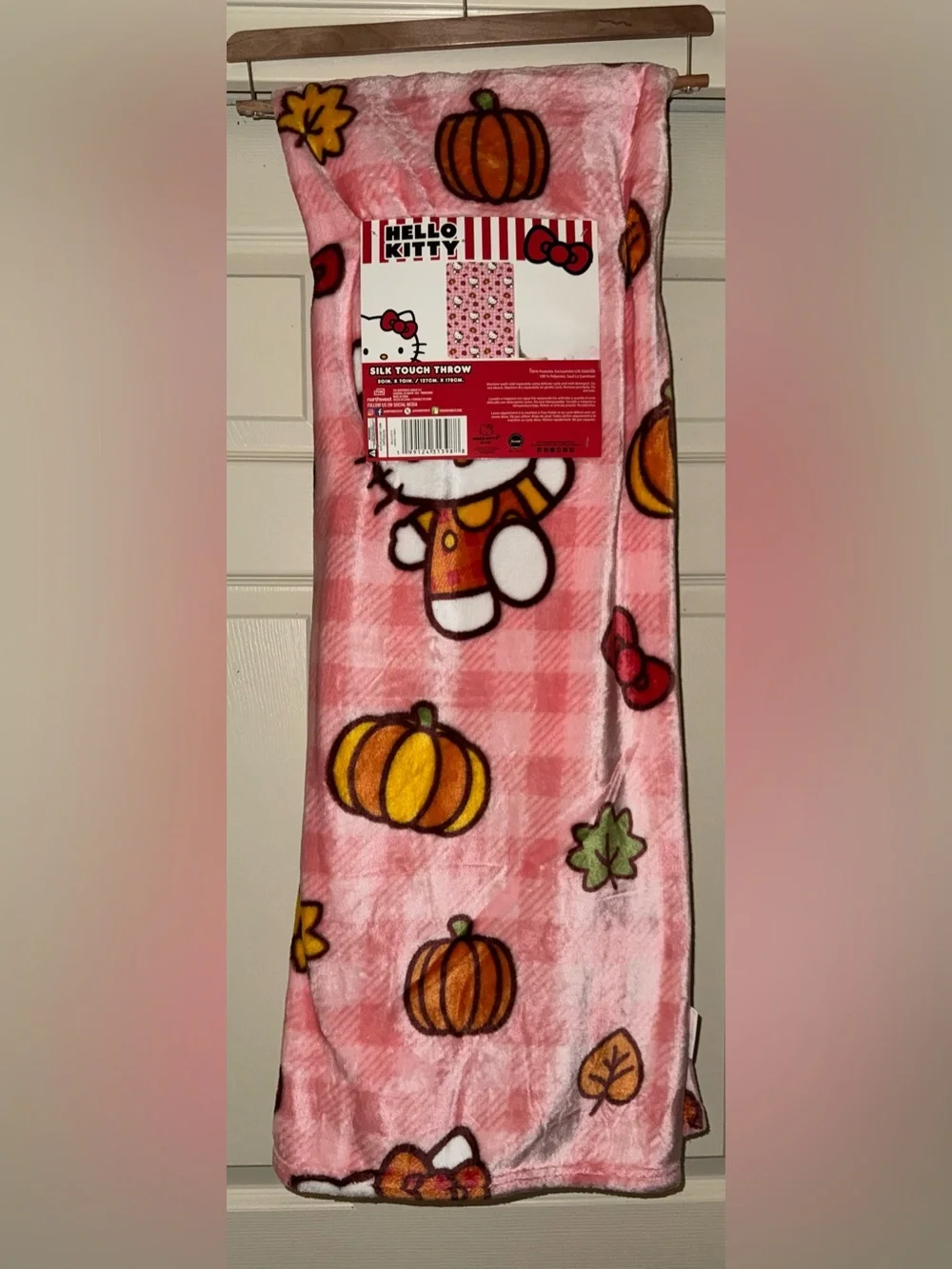 Hello Kitty Harvest Party blanket, 50”x70”